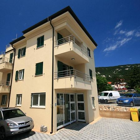 Apartments Happy Stay Center Baska Zewnętrze zdjęcie