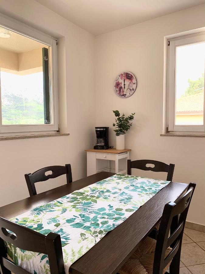 Apartments Happy Stay Center Baska Zewnętrze zdjęcie