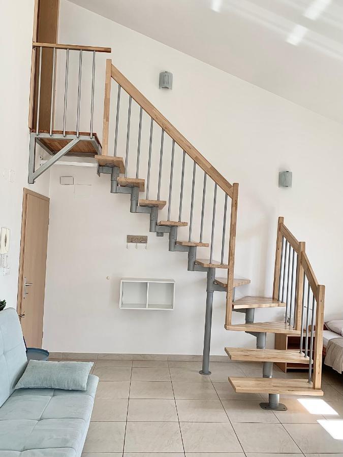 Apartments Happy Stay Center Baska Zewnętrze zdjęcie