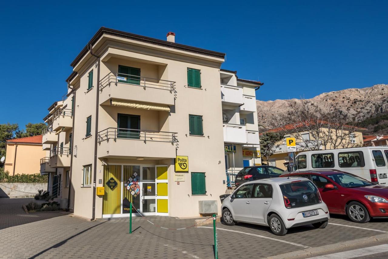 Apartments Happy Stay Center Baska Zewnętrze zdjęcie