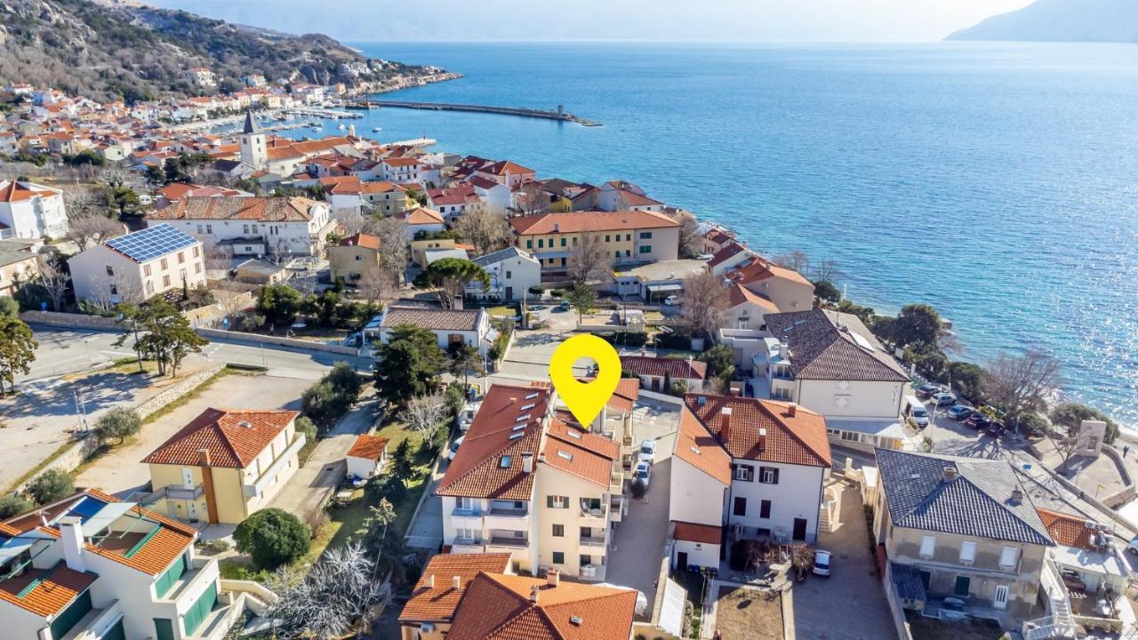 Apartments Happy Stay Center Baska Zewnętrze zdjęcie